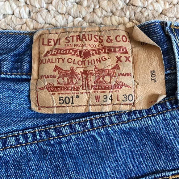 501 Levi Jeans, button fly, W34, L30 - Picture 7 of 14